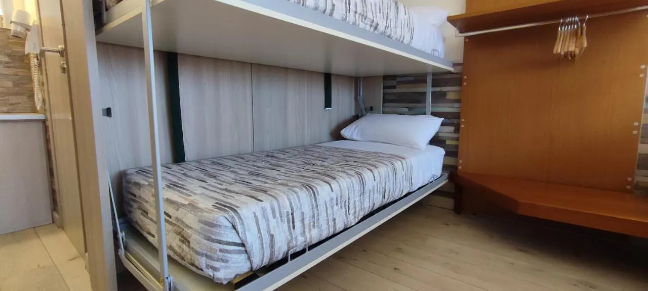 Hotel Nitto House Bari Włochy