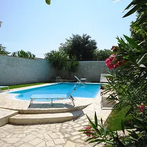 Dafne Guest house